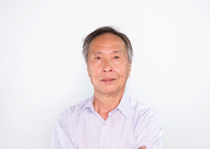 何榮華技工